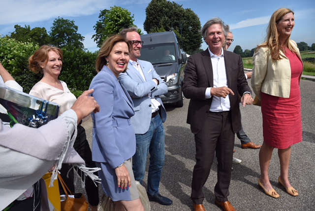 11-6-2018, Nederland, Megen  Minister Nieuwenhuis op bezoek (foto: Marcel van den Bergh)